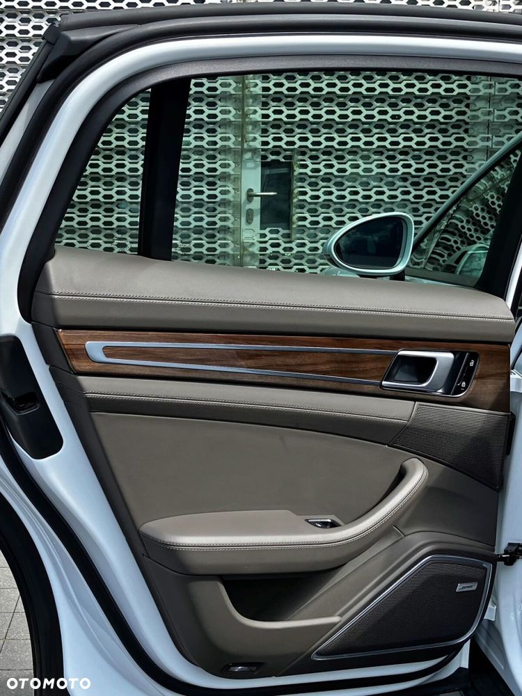 Porsche Panamera - 19