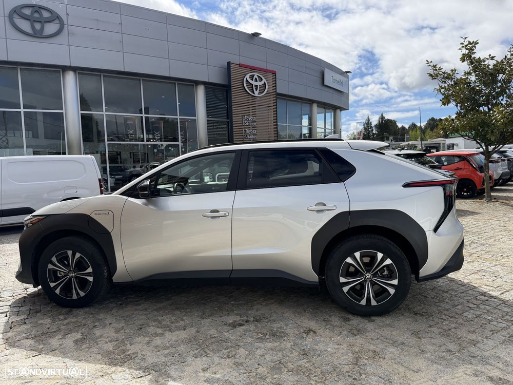 Toyota bZ4X 71,4 kWh Premium - 24