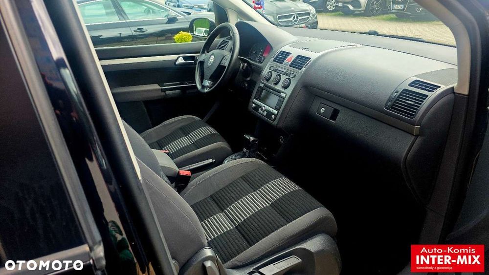 Volkswagen Touran - 30