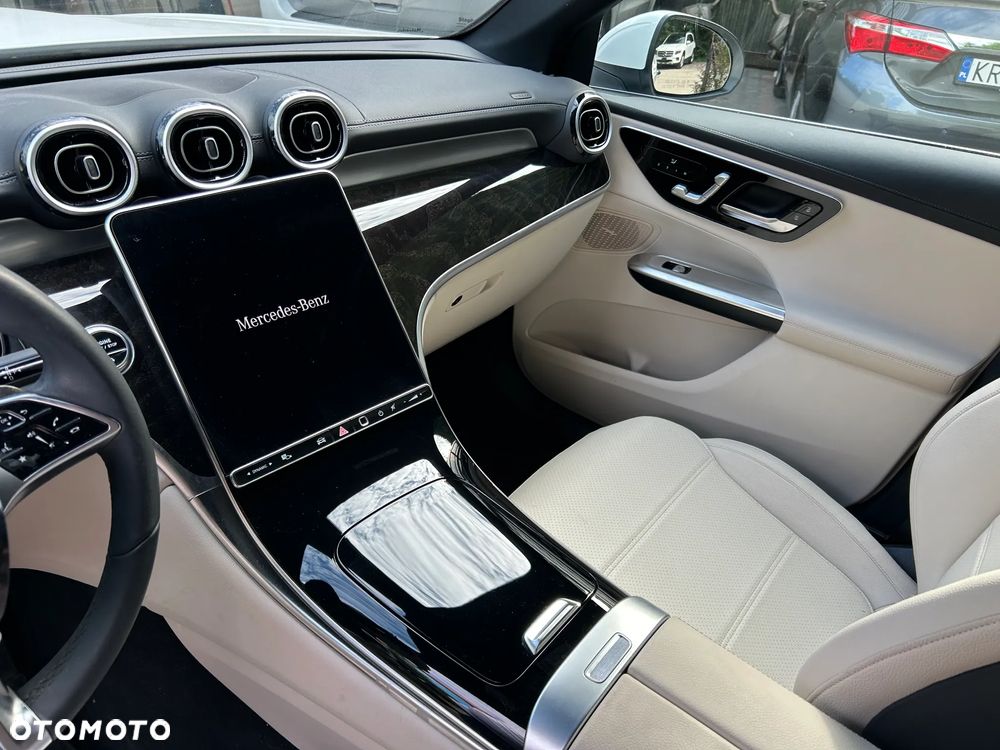 Mercedes-Benz GLC 300 4Matic 9G-TRONIC Edition Avantgarde - 13