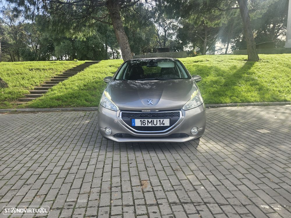 Peugeot 208 1.4 HDi - 11