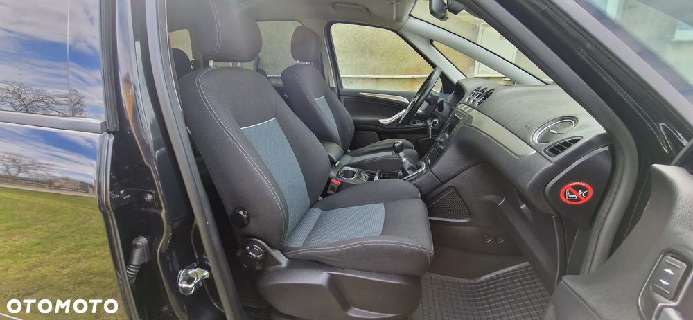 Ford S-Max 2.0 TDCi DPF Ambiente - 25