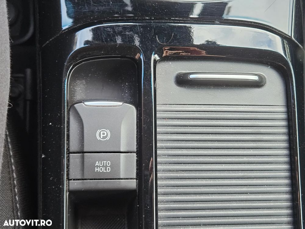 Hyundai i30 1.5 T-GDI 140CP M/T MHEV Highway - 16