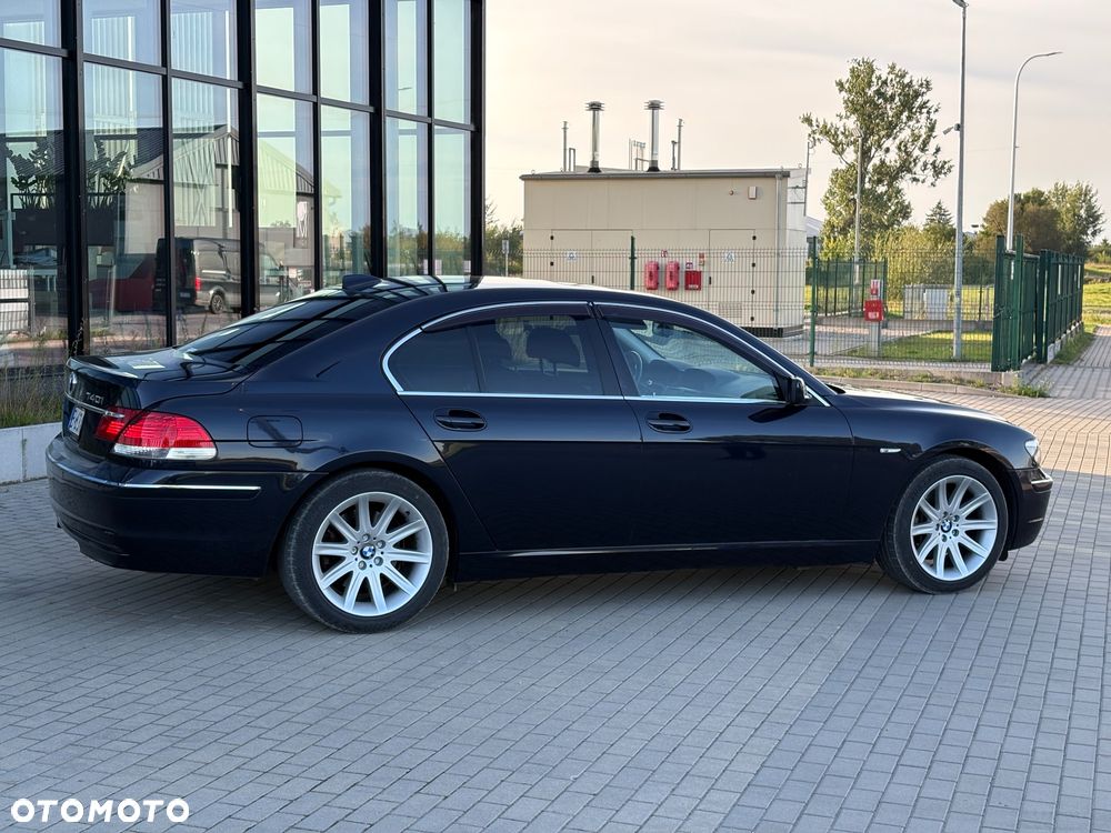 BMW Seria 7 740i - 4