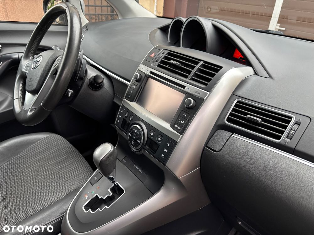 Toyota Verso 1.8 Prestige EU5 MS - 20