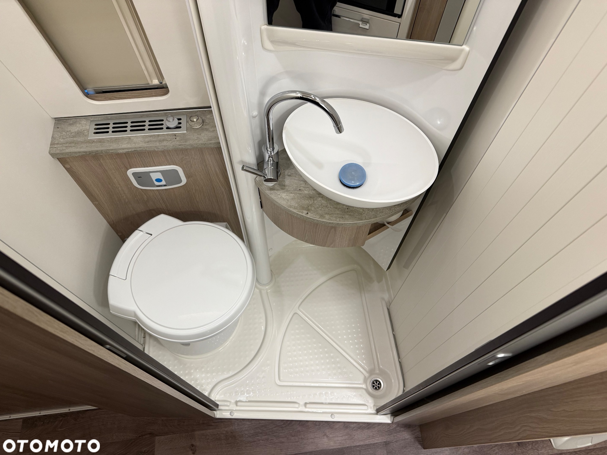 KABE Travel Master 4X4 ALDE - 16