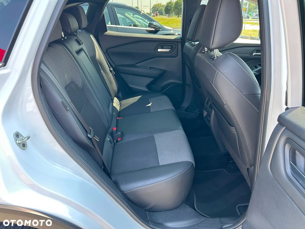 Nissan Qashqai 1.3 DIG-T MHEV N-Connecta Xtronic - 17