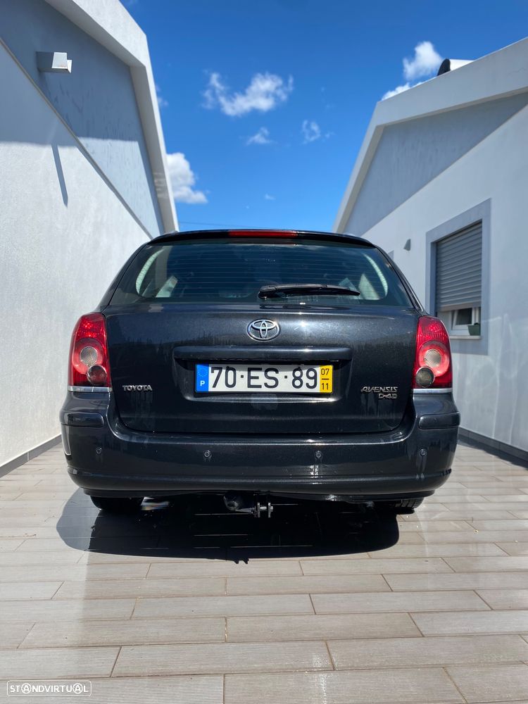 Toyota Avensis SW 2.0 D-4D - 3