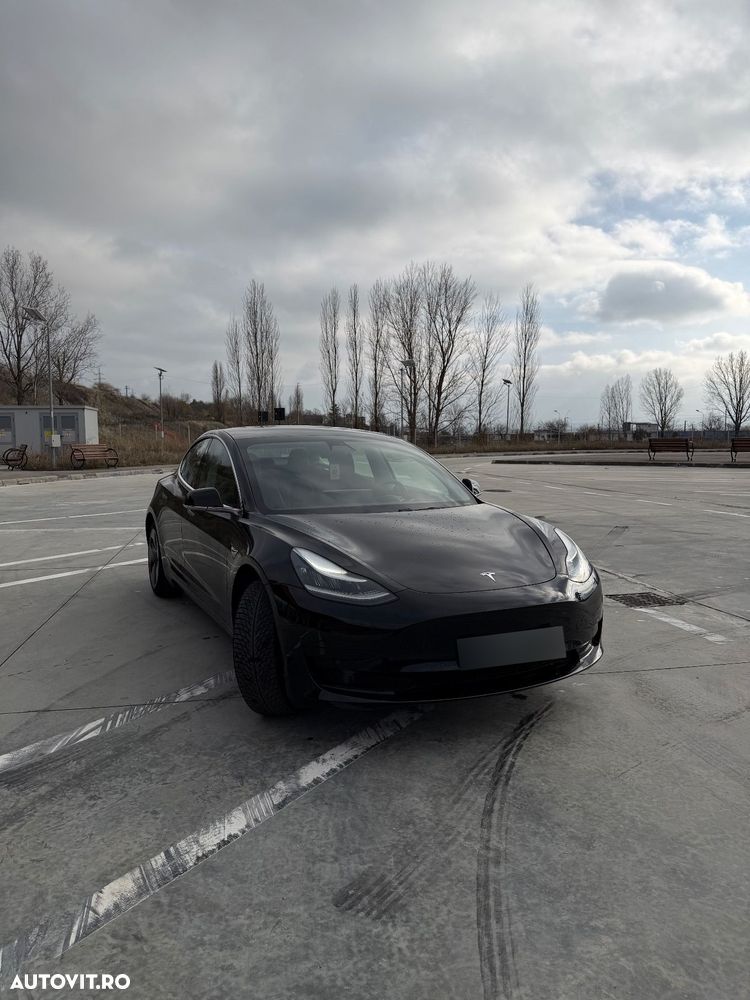 Tesla Model 3 Standard Reichweite Plus Hinterradantrieb - 3
