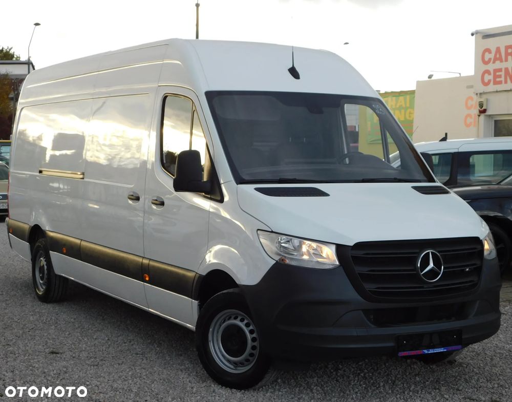 Mercedes-Benz Sprinter - 13