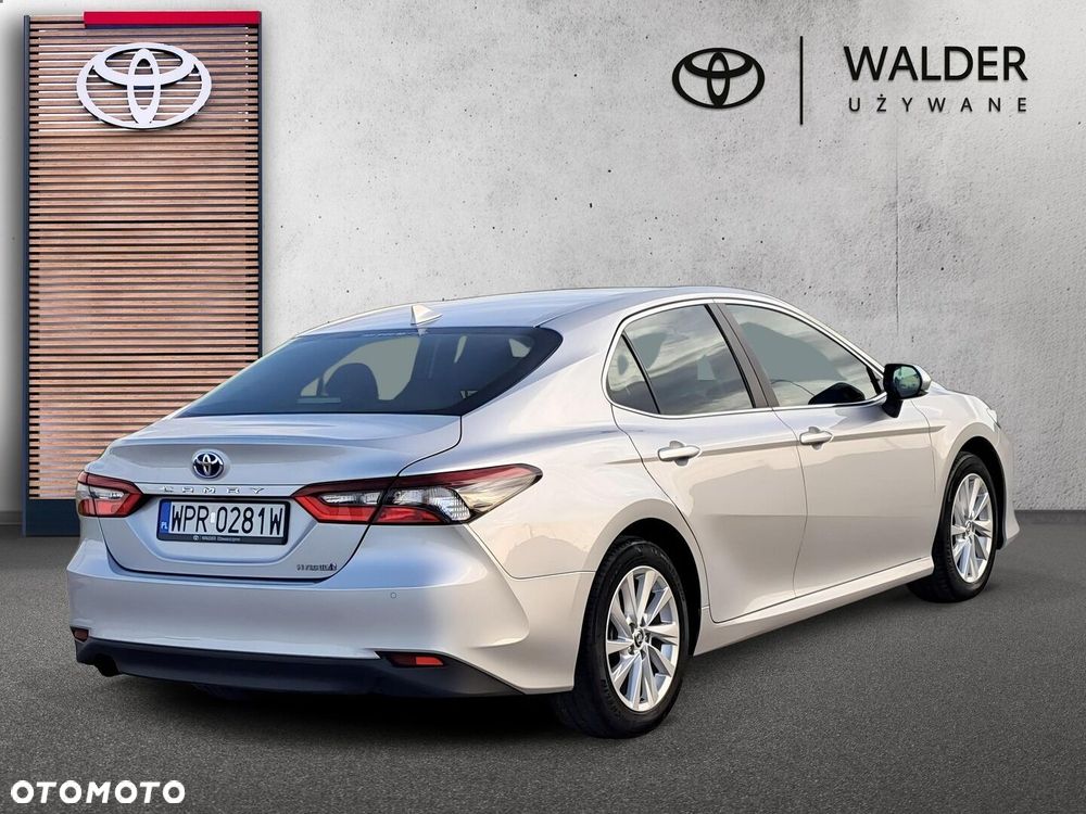 Toyota Camry 2.5 Hybrid Comfort CVT - 6