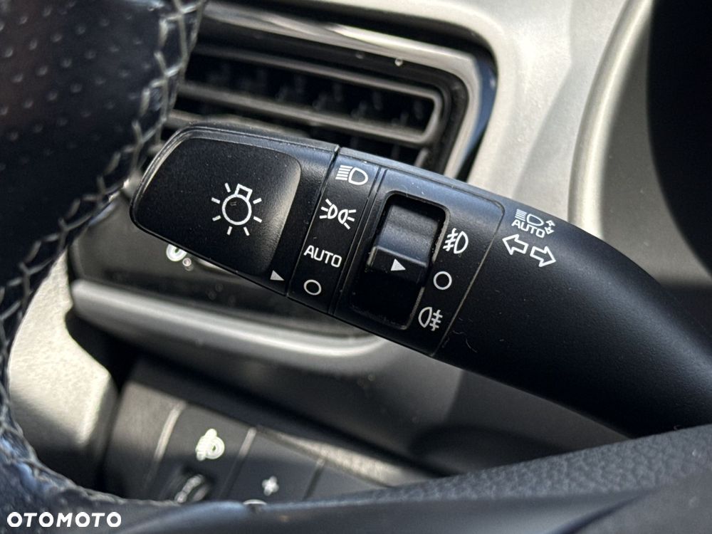 Kia Stonic 1.0 T-GDI MHEV L - 20