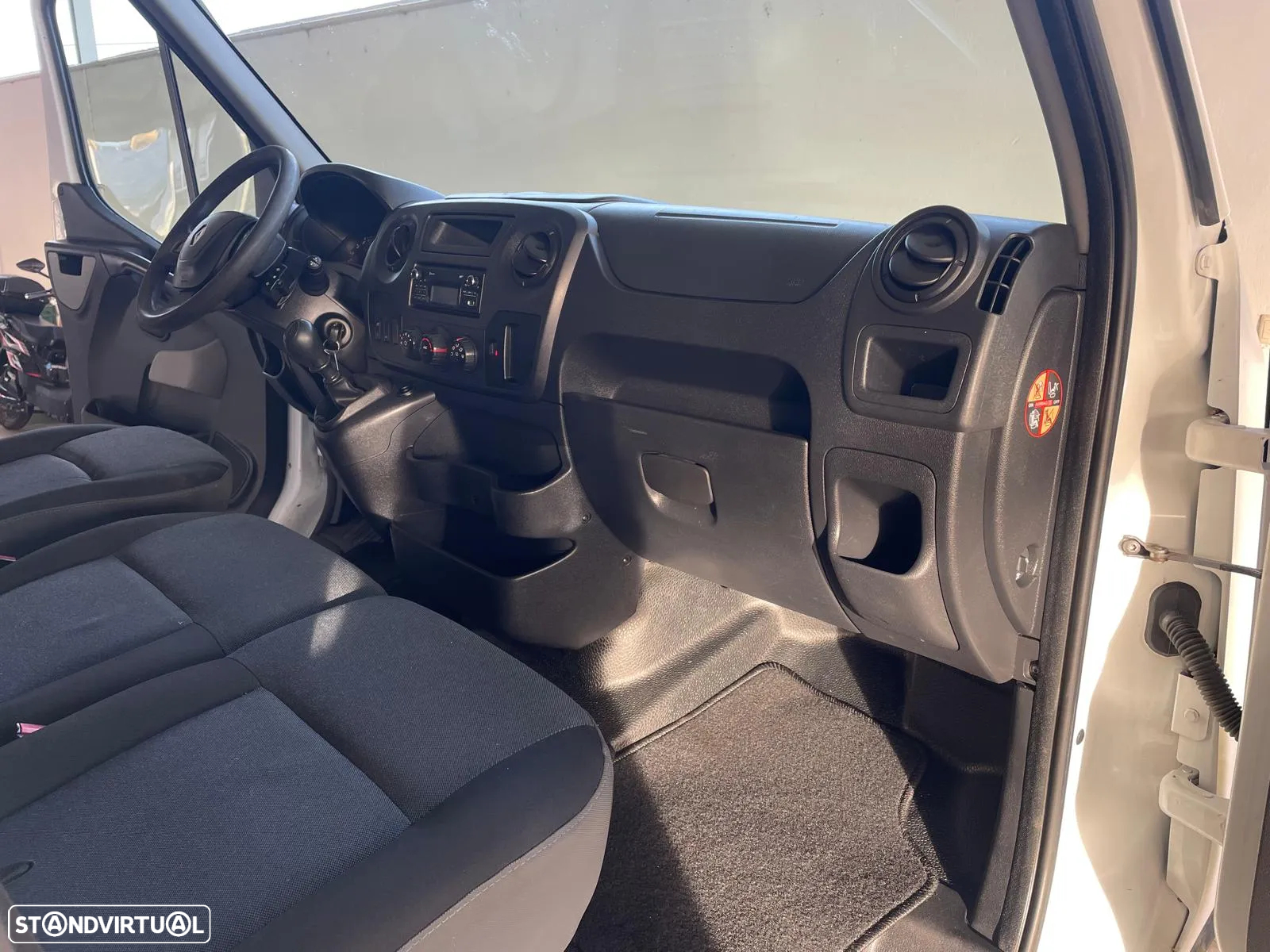 Renault Master 2.3 DCI Grand Confort c/Báscula - 21