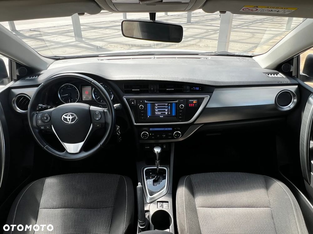Toyota Auris - 18