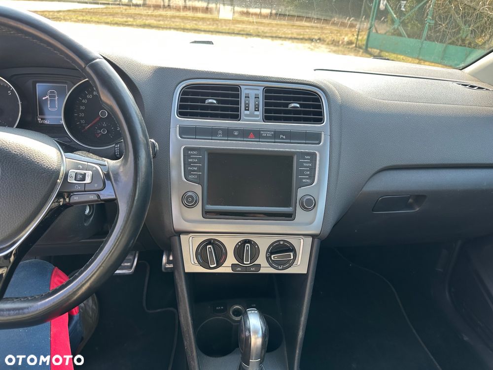 Volkswagen Polo 1.2 TSI Blue Motion Technology DSG Allstar - 10