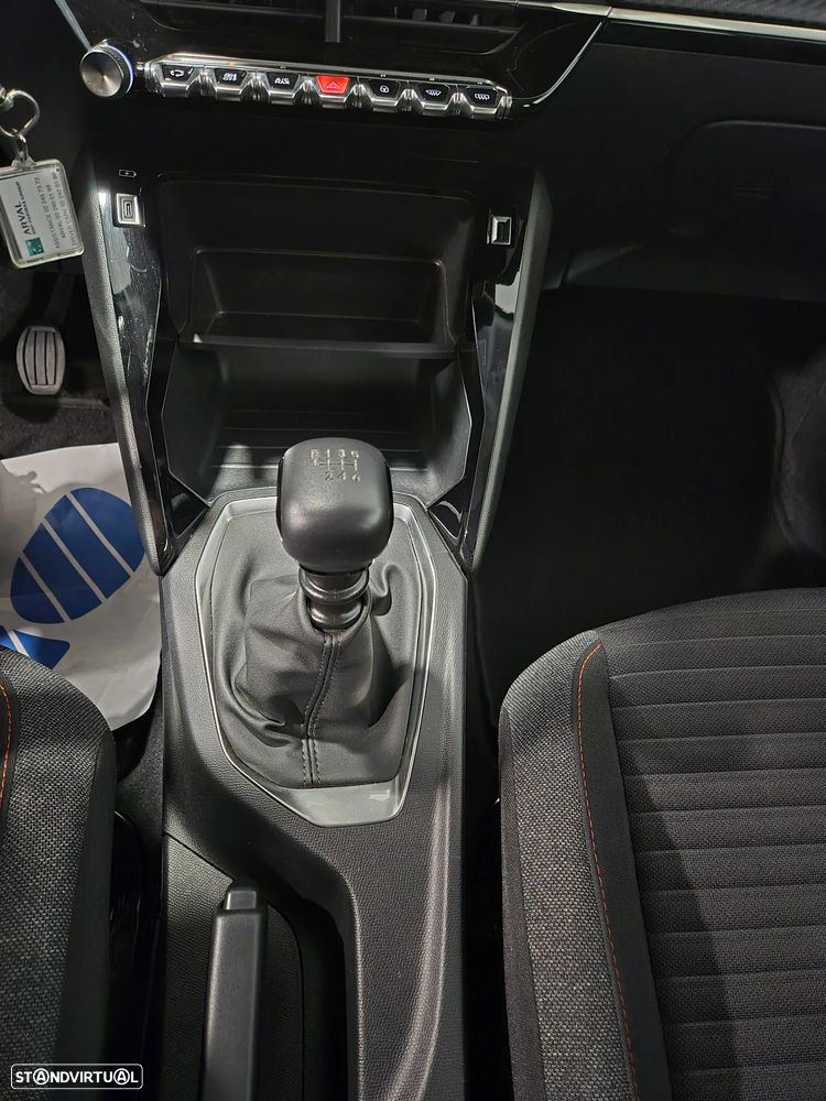 Peugeot 2008 1.2 PureTech Active Pack - 14