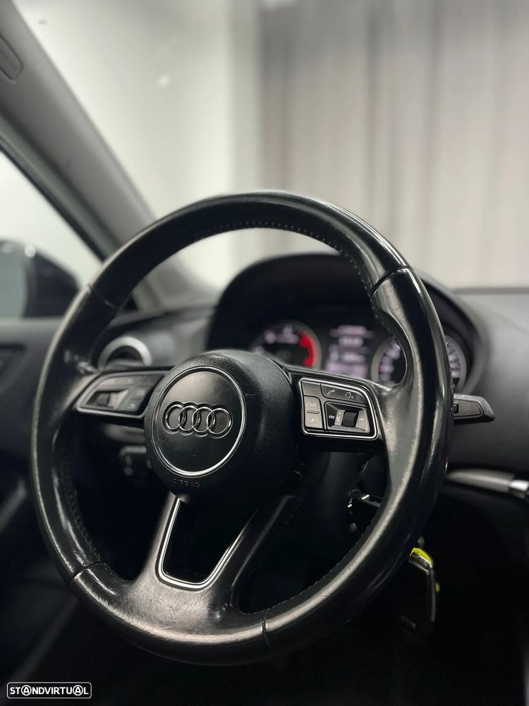 Audi A3 Sportback 1.6 TDI Design - 14