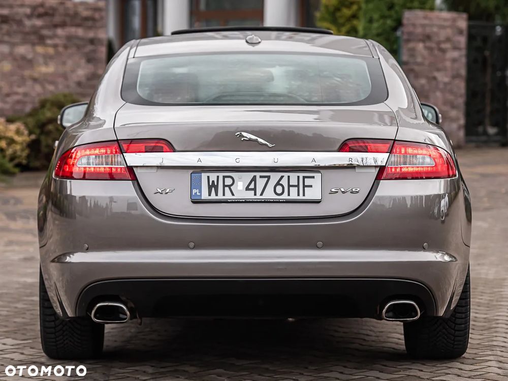Jaguar XF 4.2 SV8 - 11