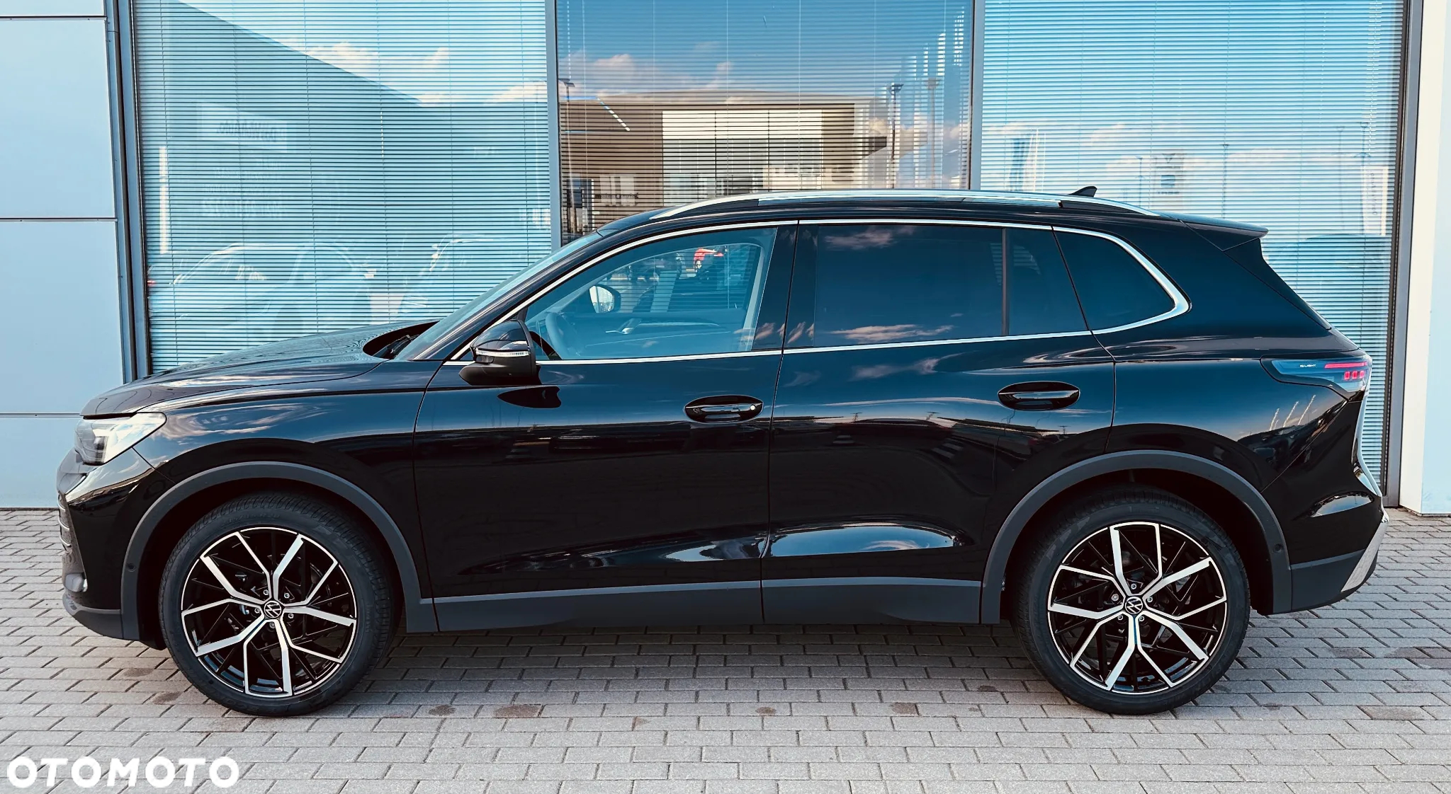 Volkswagen Tiguan 2.0 TDI SCR Elegance DSG - 4