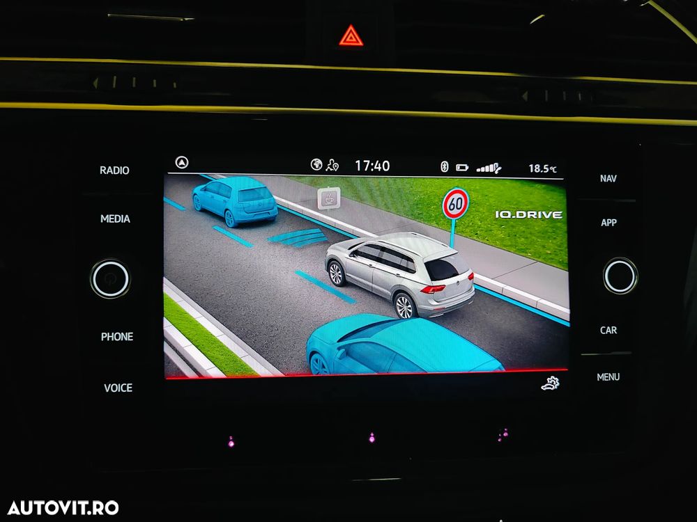 Volkswagen Tiguan - 23