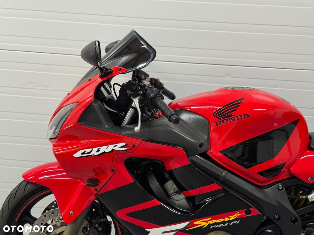 Honda CBR - 23