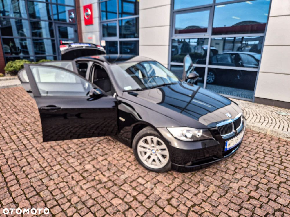 BMW Seria 3 320i - 10