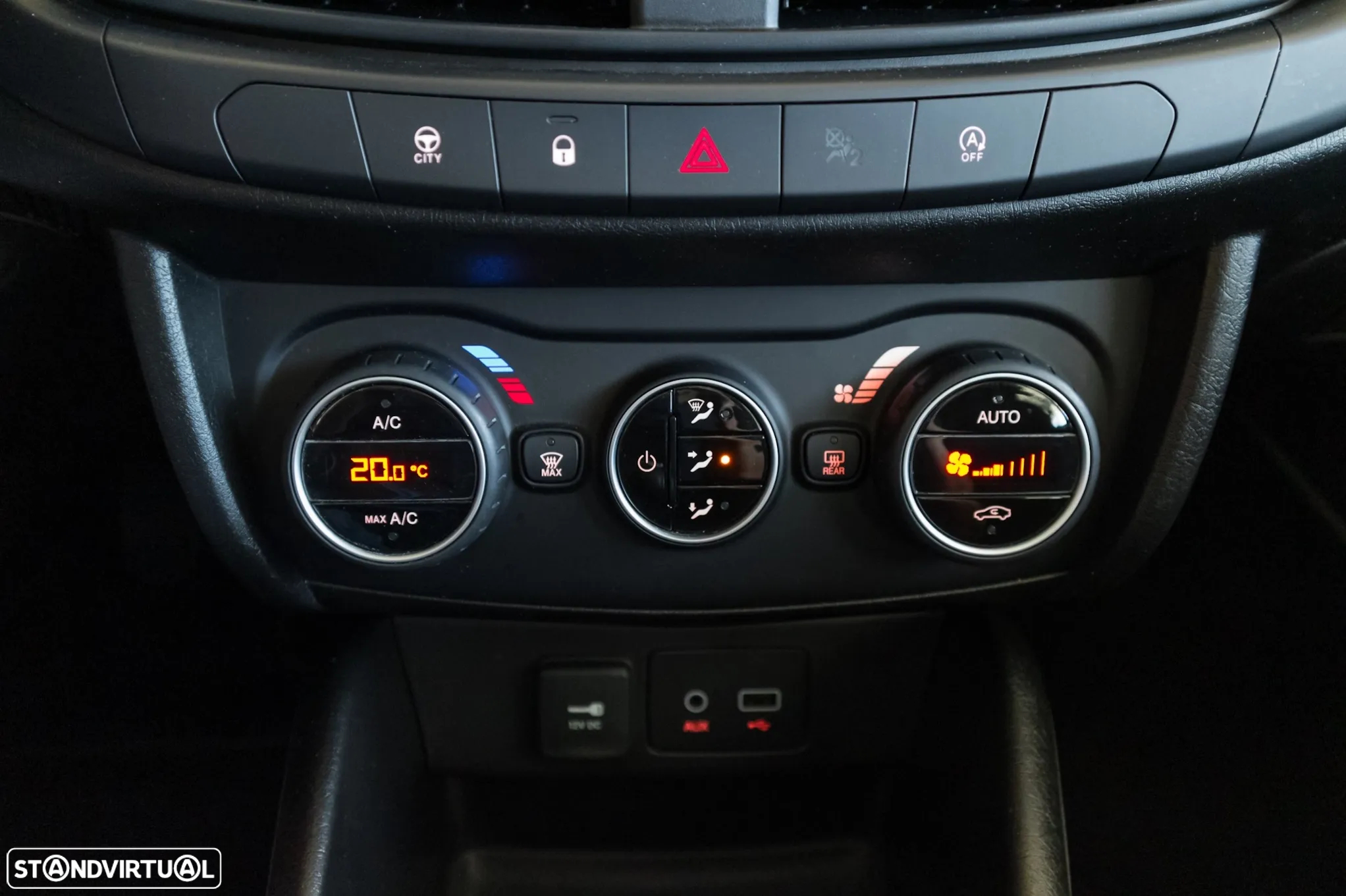 Fiat Tipo Station Wagon 1.6 M-Jet Lounge Tech - 17