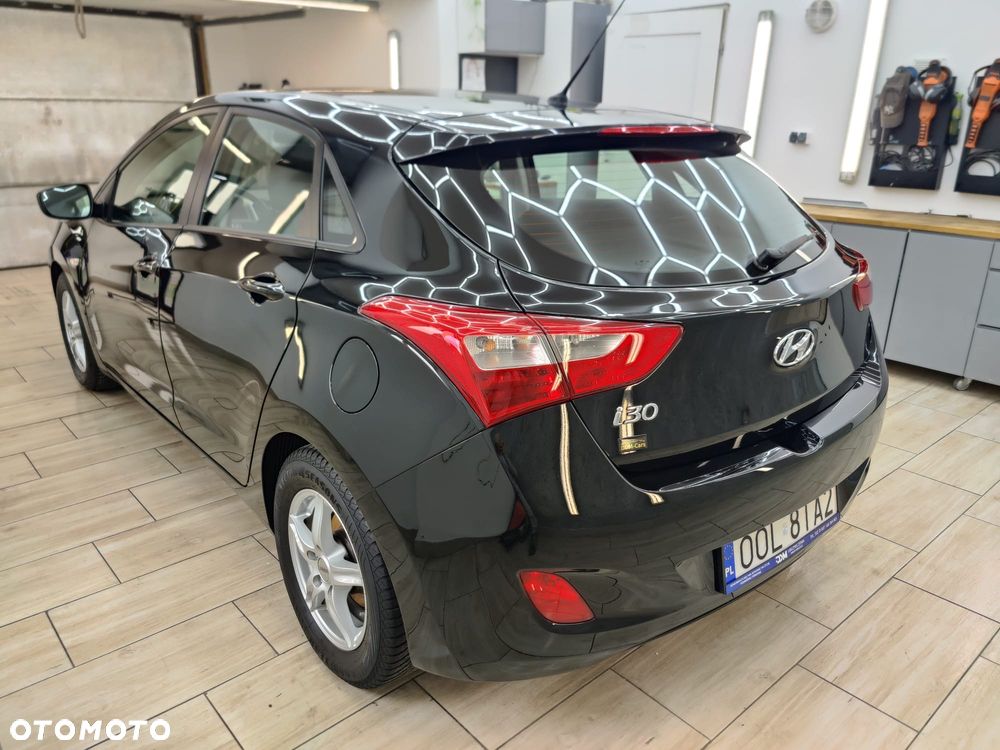 Hyundai i30 blue 1.4 Classic - 32