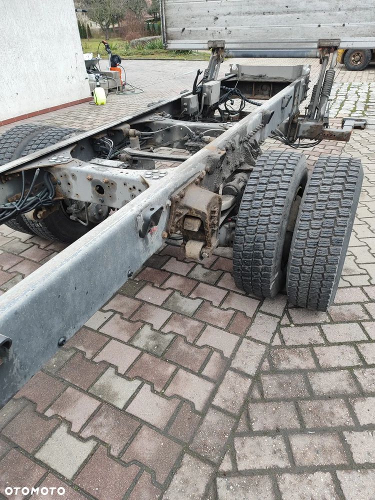 Volvo FL FL10 FL215 Rama do zabudowy Blokada Mostu DMC10 - 3