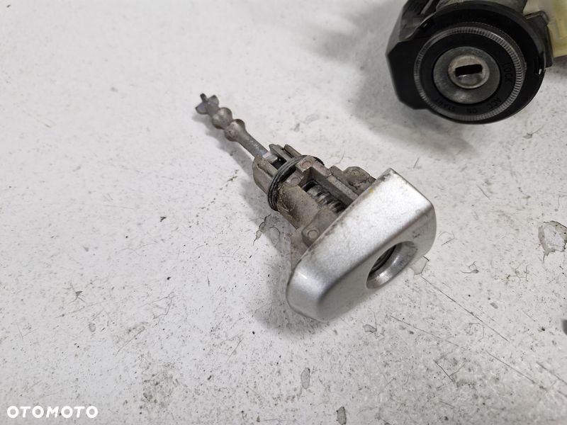 toyota auris 1 i stacyjka wkładka kluczyk 45020-0204 - 2