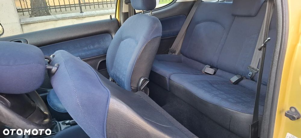 Peugeot 206 - 15