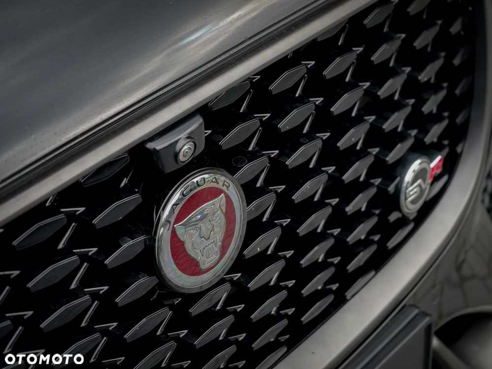 Jaguar F-Pace 5.0 V8 P550 AWD SVR - 5