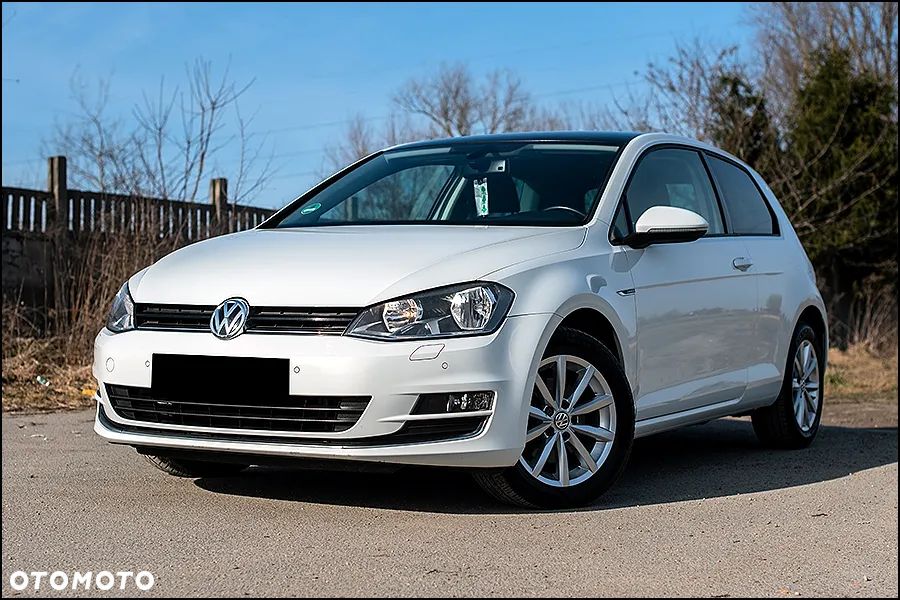 Volkswagen Golf - 1