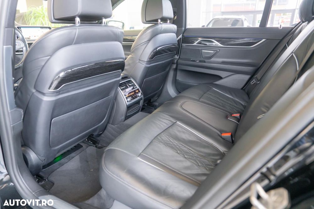 BMW Seria 7 740d xDrive - 23