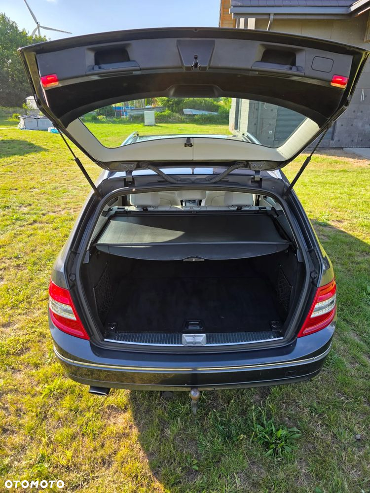 Mercedes-Benz Klasa C 250 CDI BlueEff Avantgarde 4-Matic - 9