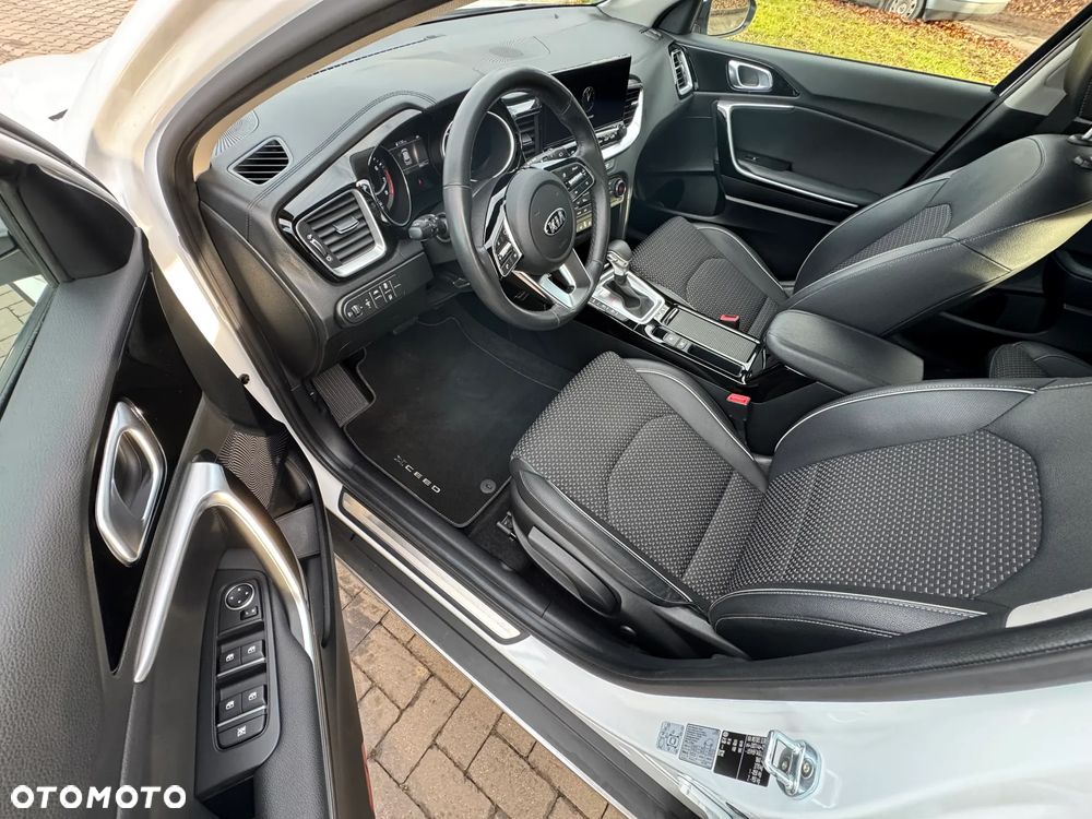Kia XCeed 1.4 T-GDI OPF DCT7 SPIRIT - 19