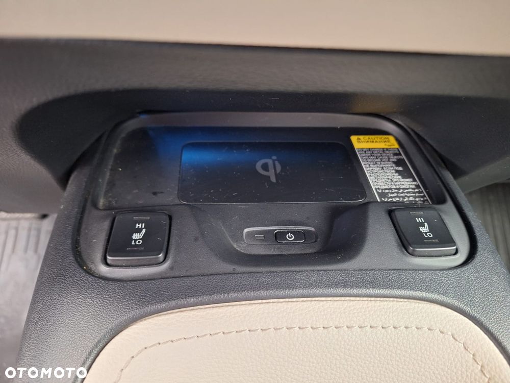 Toyota Corolla 1.8 Hybrid GPF Executive - 19