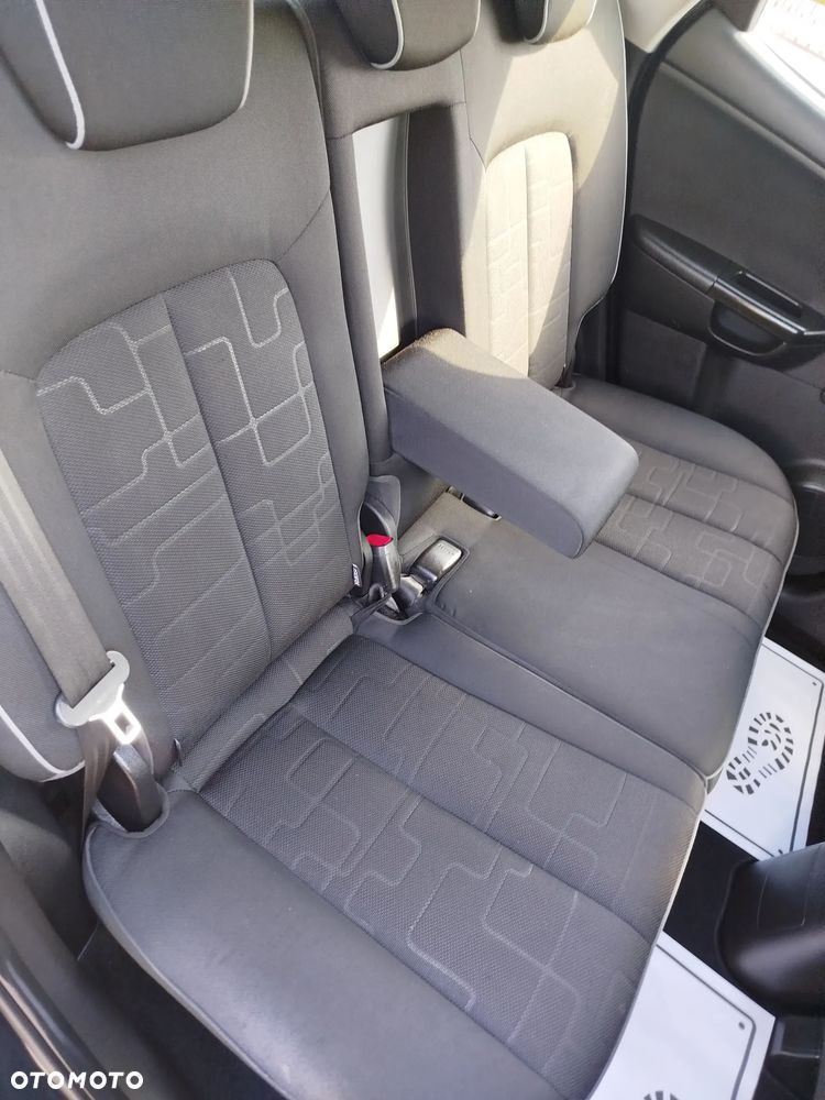 Kia Venga 1.4 CVVT Fifa World Cup Edition - 32