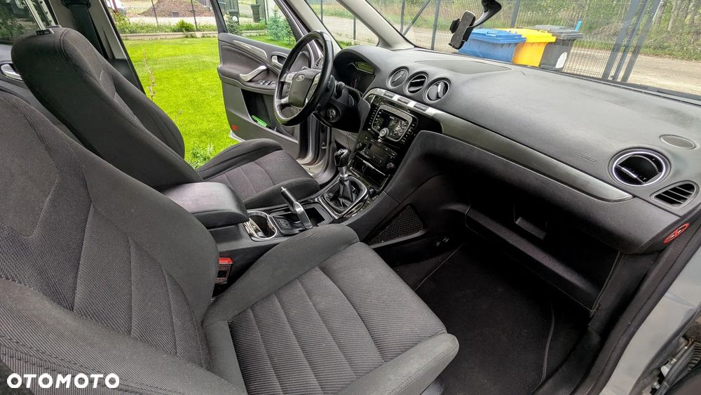 Ford Galaxy - 15