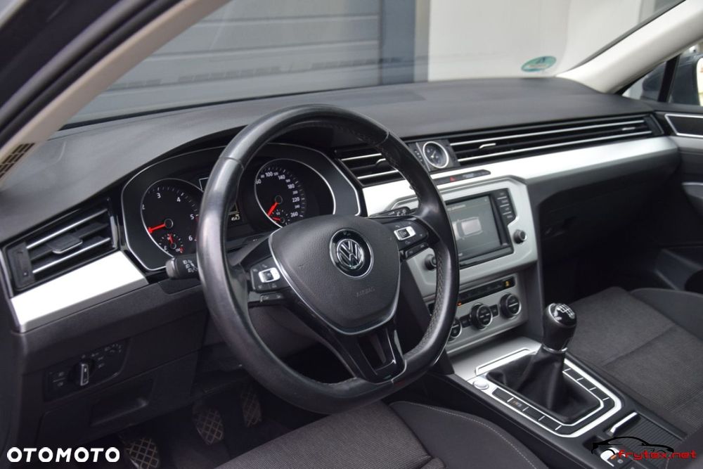 Volkswagen Passat - 18