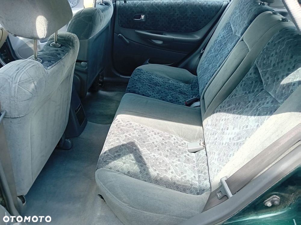 Mazda 323F 2.0 DITD Comfort - 11