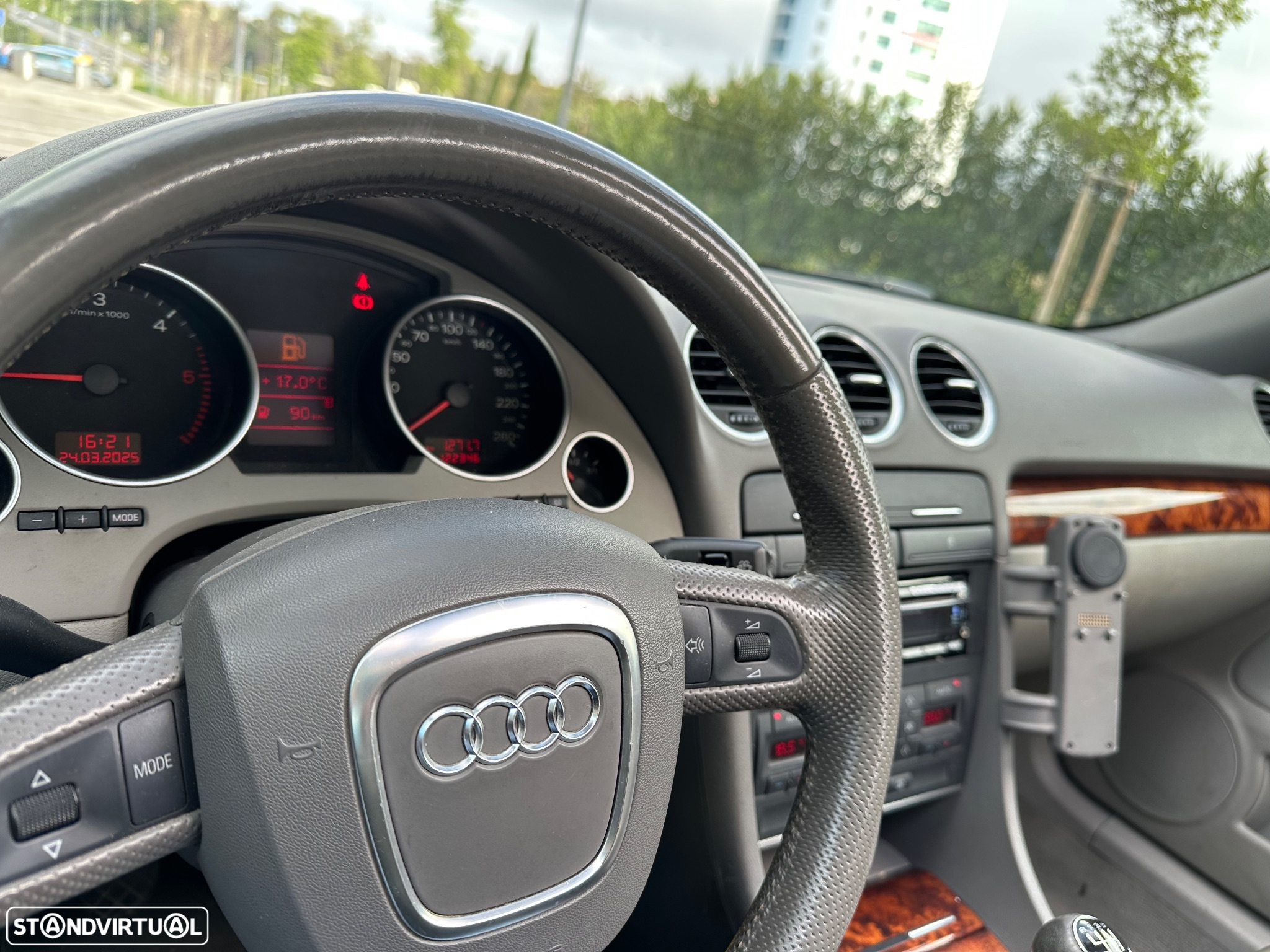 Audi A4 Cabrio 2.0 TDi Exclusive - 7