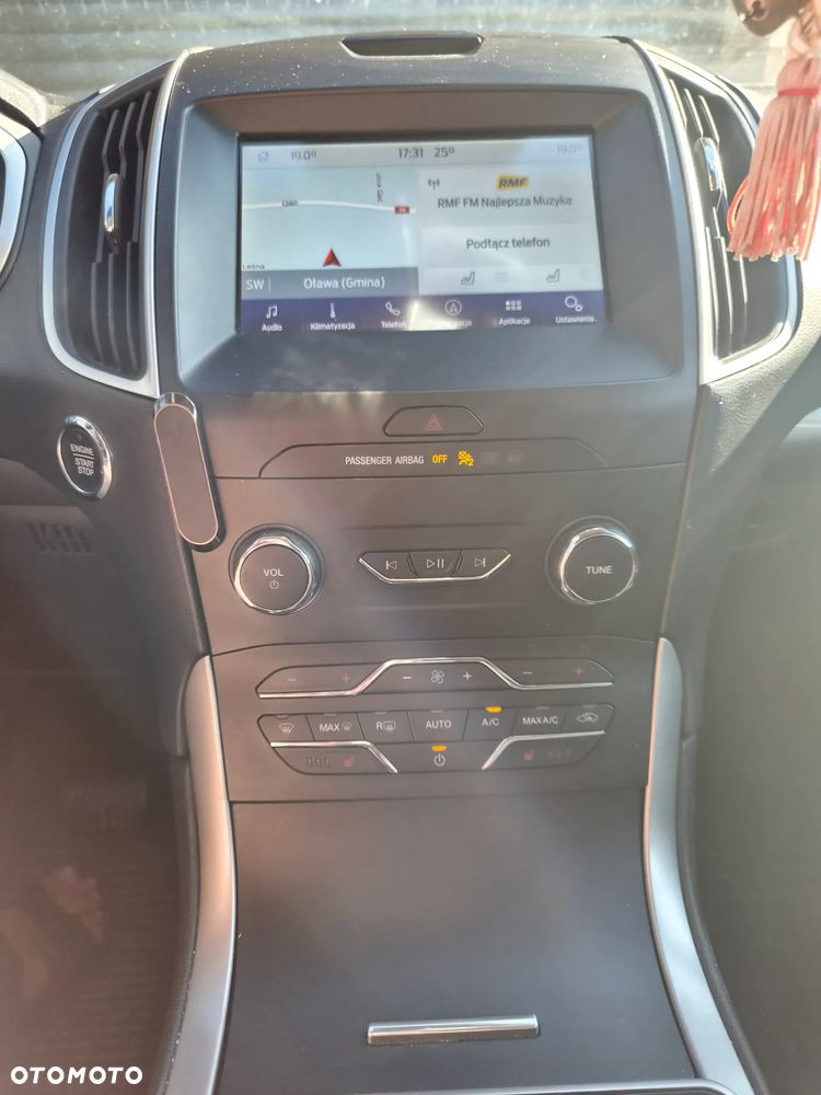 Ford Edge - 10