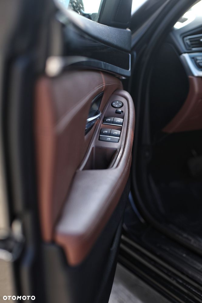 BMW Seria 5 520d Luxury Line - 18