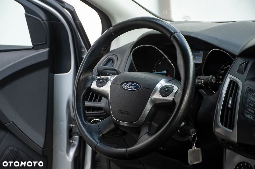 Ford Focus 1.6 TDCi DPF Champions Edition - 36