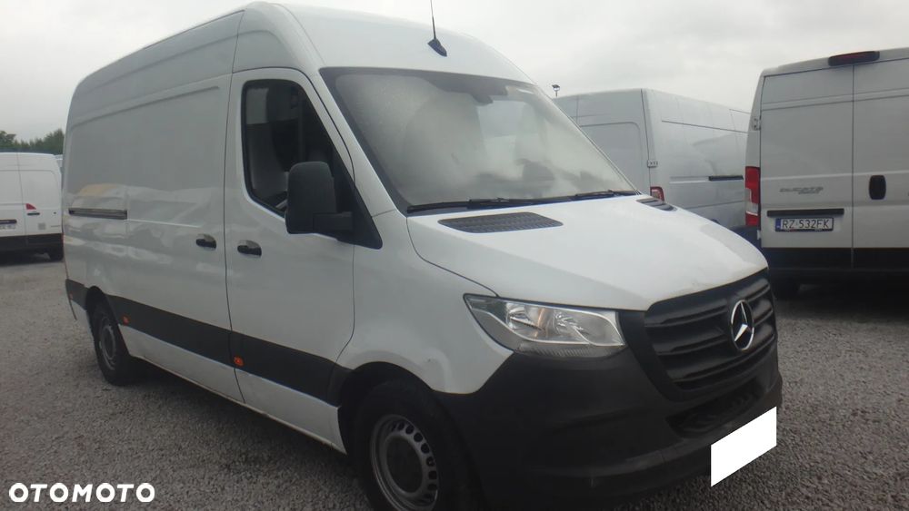 Mercedes-Benz Sprinter - 3