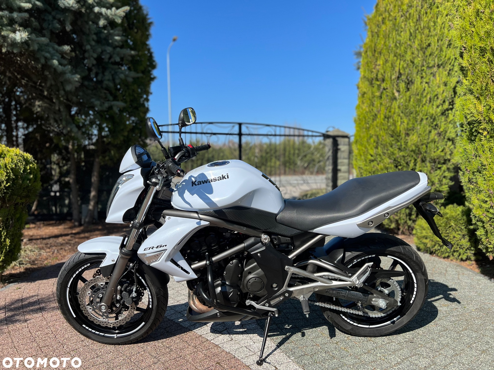 Kawasaki ER - 24