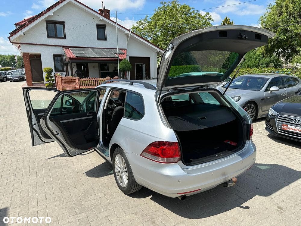 Volkswagen Golf - 22
