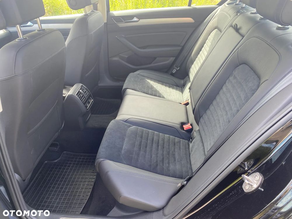Volkswagen Passat 1.5 TSI EVO Highline - 9