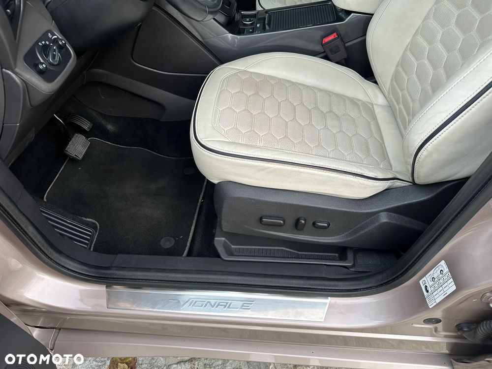 Ford Kuga Vignale 2.0 TDCi AWD - 13